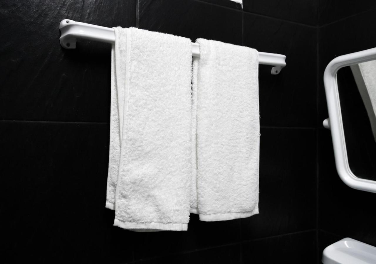Roomquest Bangkok Ratchada Bagian luar foto