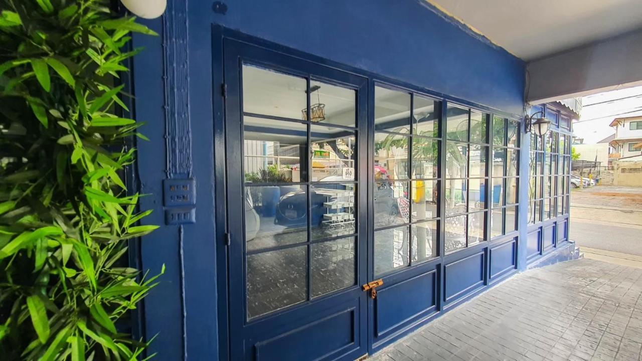 Roomquest Bangkok Ratchada Bagian luar foto